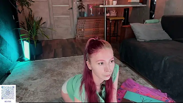 izi-fox online show from June 18, 1:38 pm