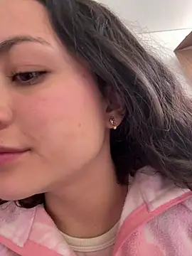 Megan Rodrigo online show from May 28, 1:42 pm