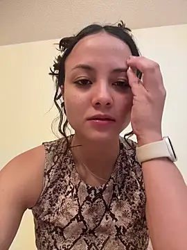 Megan Rodrigo online show from April 4, 1:43 pm