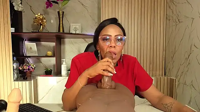 AmberNix online show from April 15, 7:58 pm