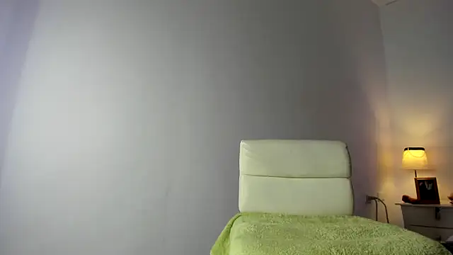 shantallhotxx online show from April 2, 1:41 pm