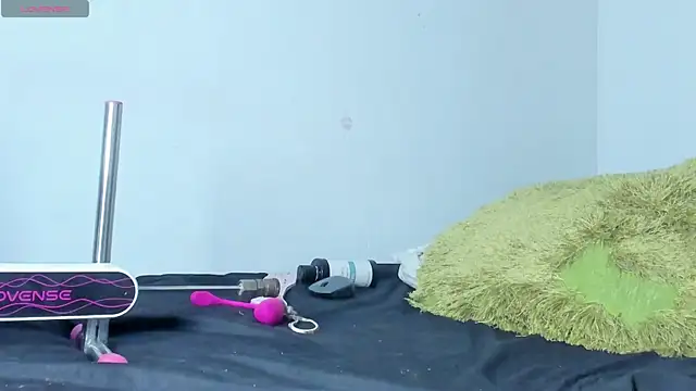 Maya Graham online show from March 8, 11:58 am