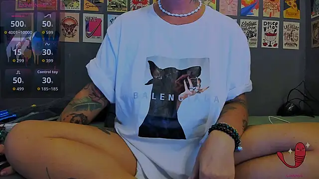 EllieOz online show from June 17, 5:58 pm