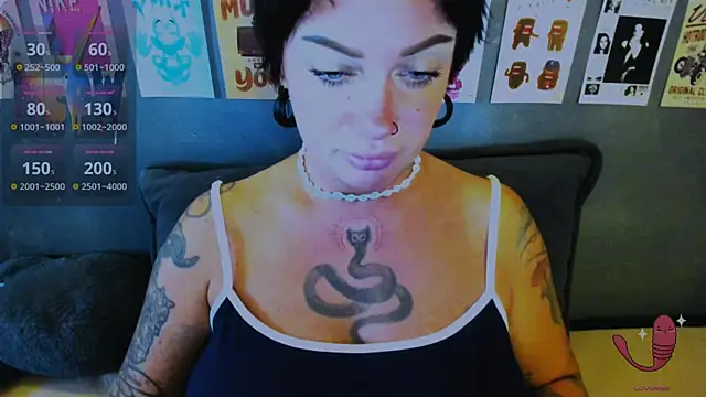 EllieOz online show from May 14, 4:35 pm
