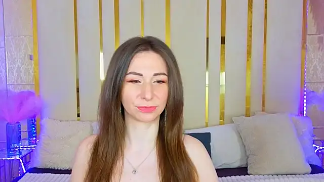 KimmmLi online show from April 4, 6:01 am