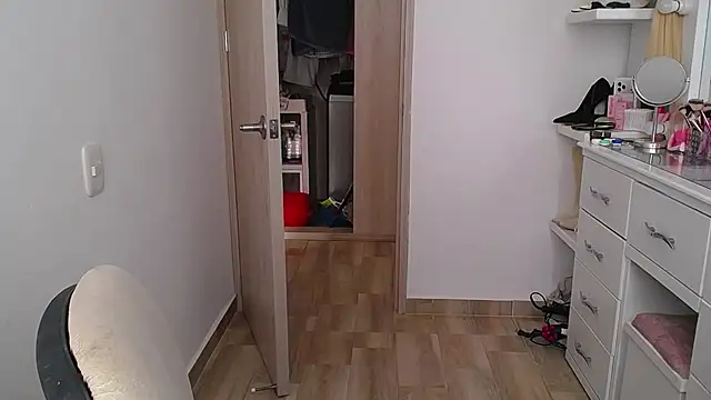 Barbie girl 69 online show from April 9, 5:29 pm