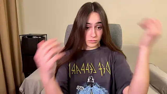 AliceKolltt online show from March 23, 9:10 pm