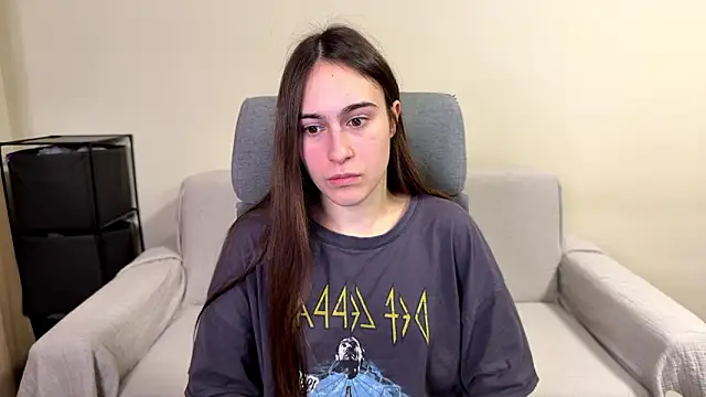 AliceKolltt online show from March 19, 9:30 pm