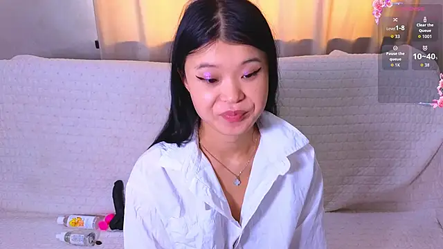 Tina Kim  online show from May 15, 9:45 am