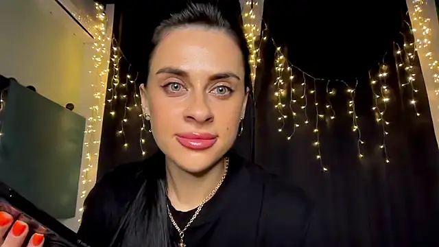 MariaValverdeee online show from April 29, 5:30 pm