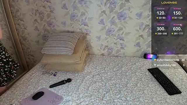 Louise Lavender online show from June 2, 8:59 am