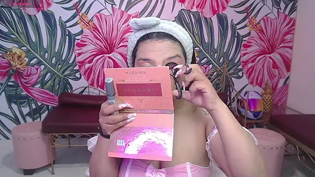 Small naughty  online show from March 30, 1:22 pm