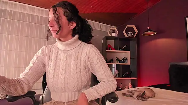 Moony 14 online show from April 7, 1:02 pm