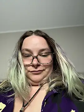kitten0760 online show from June 14, 6:08 pm