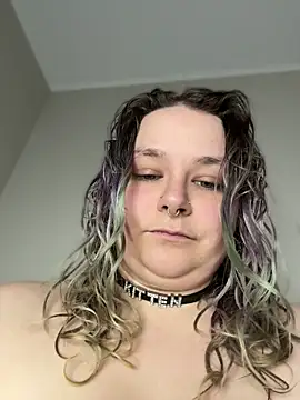 kitten0760 online show from June 8, 6:19 pm