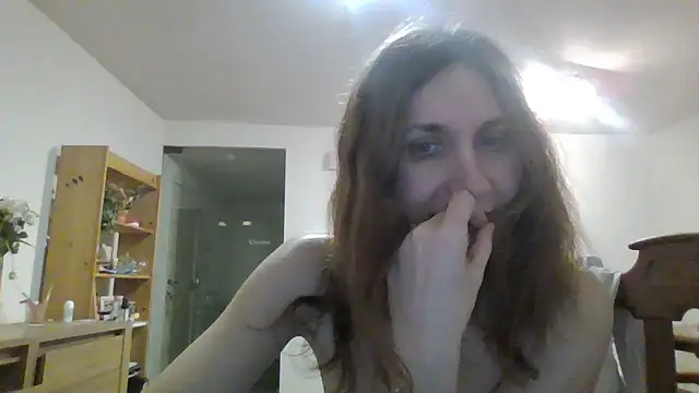 JasmineGlamour online show from March 10, 2:15 am