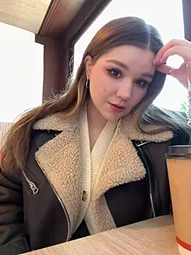 PumaShyXD online show from April 9, 10:20 am