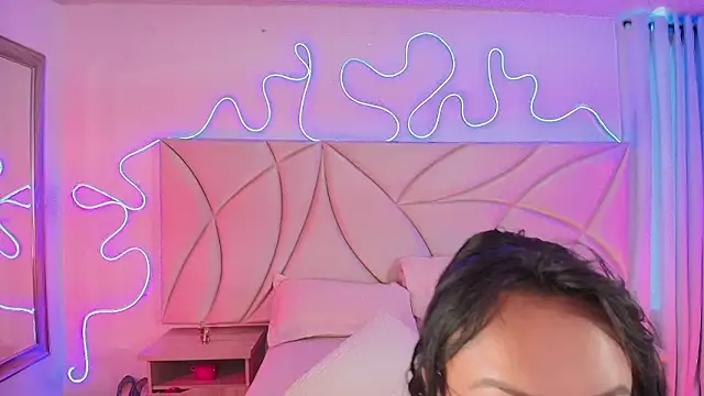 ValleryC online show from March 20, 3:06 pm