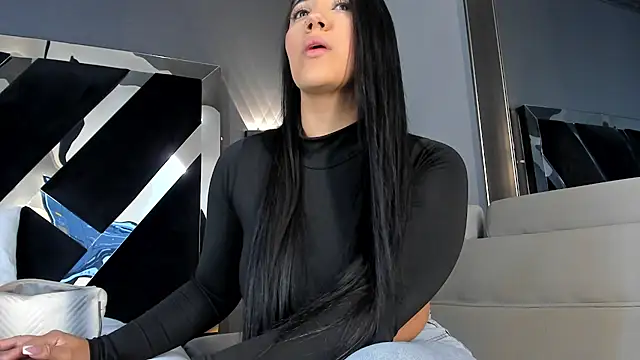 PaulinaDuarte online show from May 28, 11:41 am
