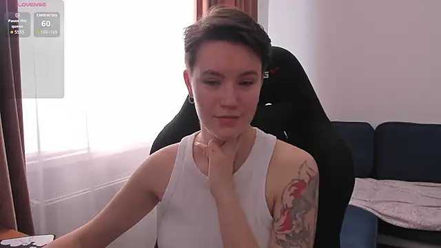 JessieFlower online show from March 18, 7:46 am