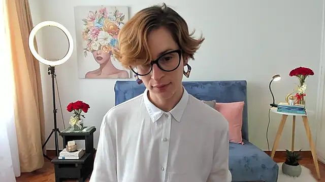 cuddlingbunny online show from October 5, 3:50 pm