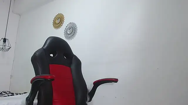 yulia-wolf online show from April 17, 11:40 pm