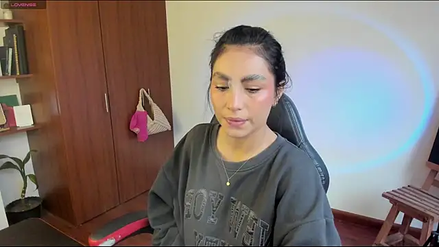 Dahian-peach online show from March 25, 8:01 pm