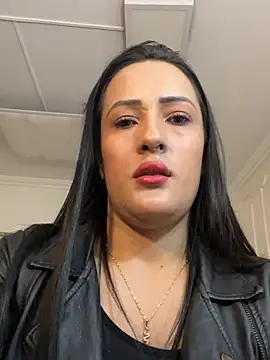 KimWessel  online show from March 17, 5:28 pm