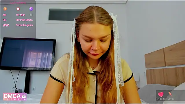 Molly sweetie online show from May 6, 6:39 am
