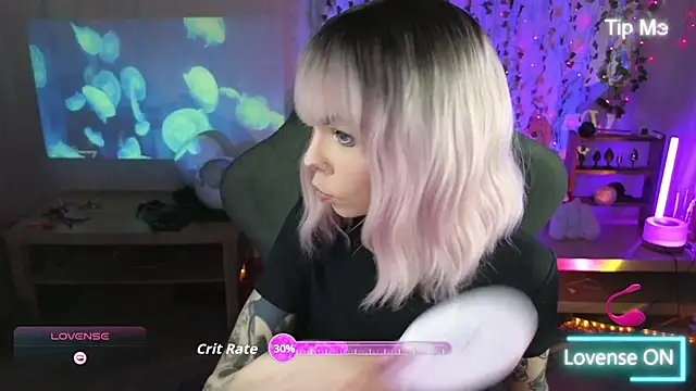 Kerry Kirk online show from April 8, 9:39 pm