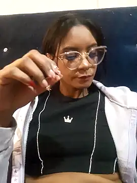 ZoeSmitth online show from April 8, 4:53 pm