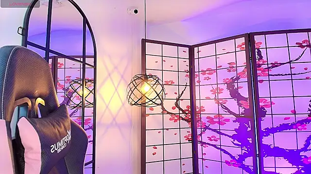 Fluffy Bubble21 online show from March 18, 4:17 am