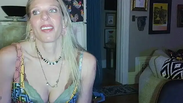 Glamazonx online show from March 26, 2:36 am