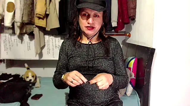 LorenJade online show from March 13, 9:10 am