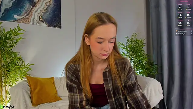 Sweett Monica online show from November 4, 1:10 am