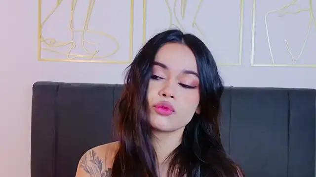 summer holiday online show from April 11, 6:52 am