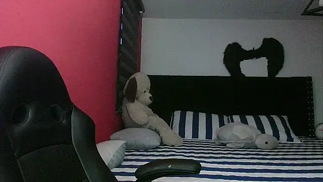 charlotedoll online show from April 1, 11:13 pm