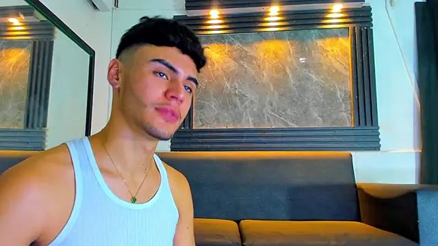 liam genner  online show from September 26, 8:06 pm