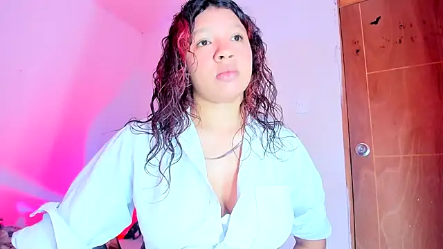 Emily Coper18 online show from April 2, 1:52 pm