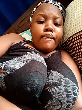 queennapal online show from March 4, 10:44 am