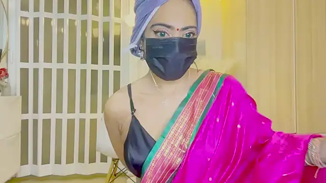 MonalisaDono18 online show from April 1, 7:11 pm