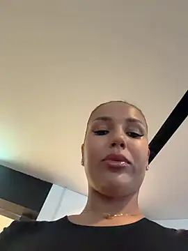 Syka0001 online show from July 29, 11:43 am