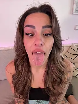 Alisa-Marie online show from April 7, 9:11 am