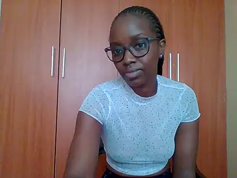 sexy darleen23 online show from June 3, 7:09 am