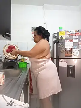 Shanttal0272 online show from April 1, 1:41 pm