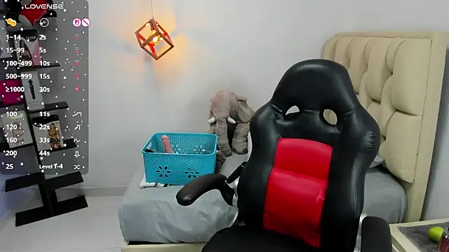 CATIAJONES online show from April 7, 7:05 pm