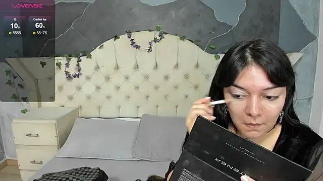 AmberGreyy  online show from April 13, 5:14 pm