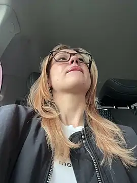 RinaCat online show from September 22, 4:22 am