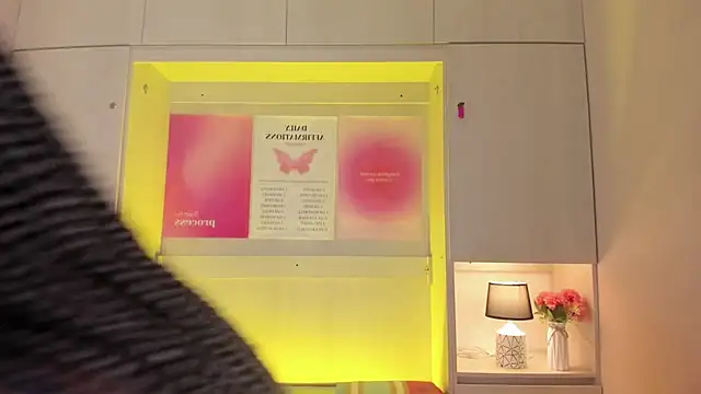 tamaraa smiith online show from March 28, 7:46 pm