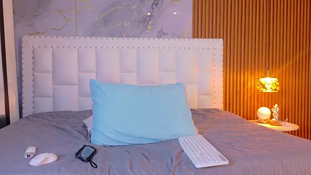 indianschoolgirl online show from April 3, 7:23 pm